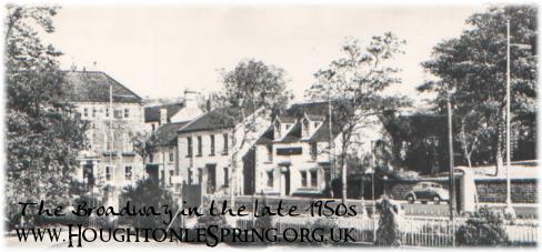 The Broadway, Houghton le Spring, in the 1950s, inc. White Lion and Golden Lion pubs